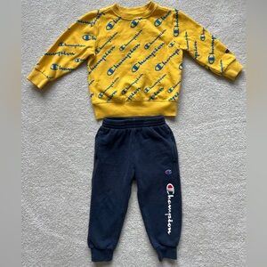 Champion sweatshirt and pants matching set, 3T
